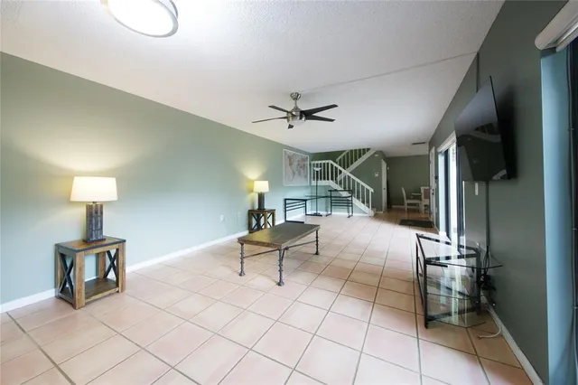 $3,000 | 1700 Embassy Drive, Unit 504, West Palm Beach, FL 33401