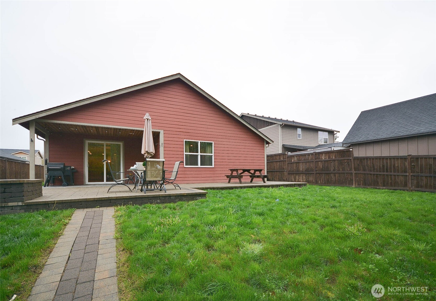 259 Parkside Loop Chehalis, WA 98532 - Photo 33 of 39 a front view of house with yard patio and green space