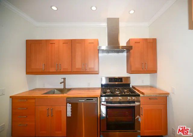 $1,098,000 | 3148 West 11th Street, Los Angeles, CA 90006