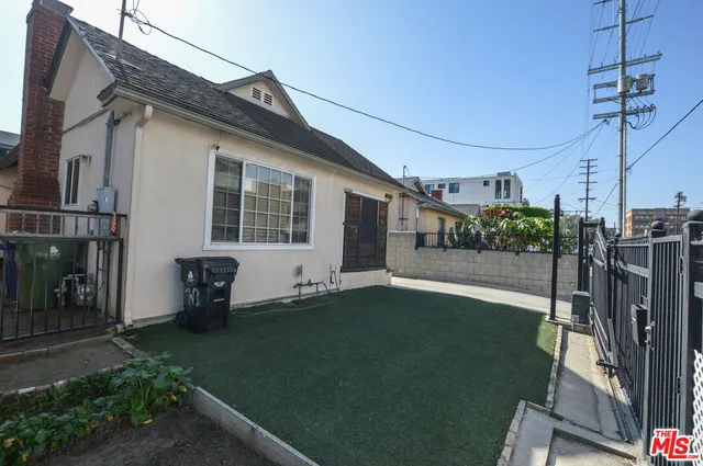 $1,098,000 | 3148 West 11th Street, Los Angeles, CA 90006