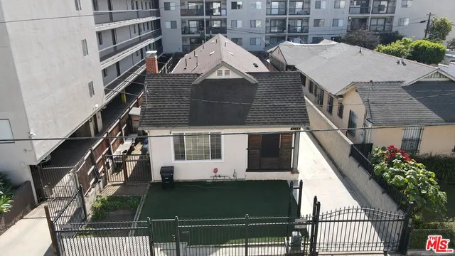 $1,098,000 | 3148 West 11th Street, Los Angeles, CA 90006