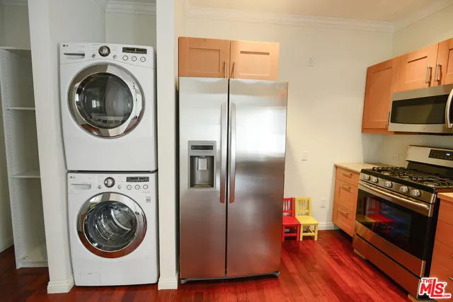 $1,098,000 | 3148 West 11th Street, Los Angeles, CA 90006