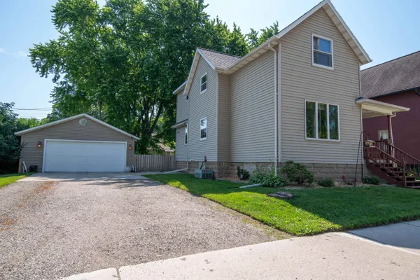 $219,900 | 27 North Hickory Street, Fond du Lac, WI 54935
