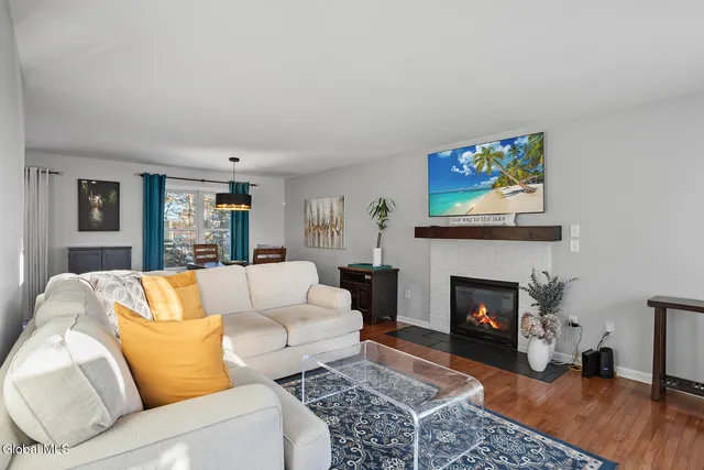 $4,500 | 8 Backstretch Court, Saratoga Springs, NY 12866