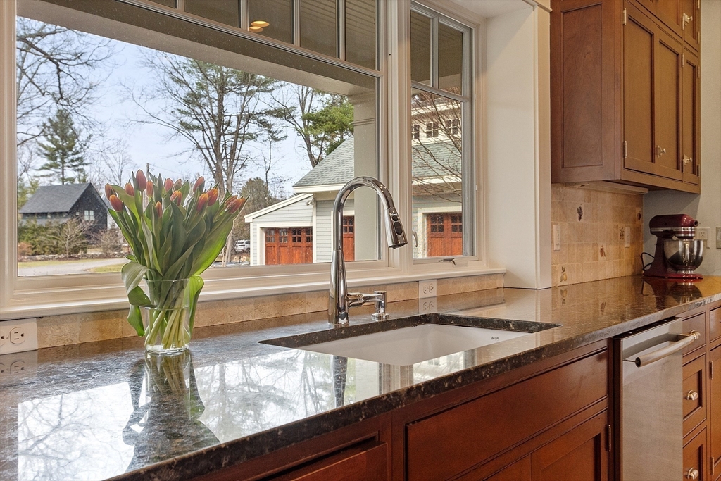 109 Oak Road Concord, MA 01742 - Photo 10 of 40