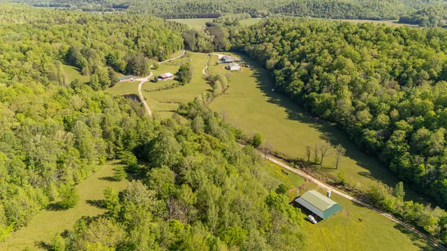 $2,099,900 | 198 Robinson Hollow Road, Waynesboro, TN 38485