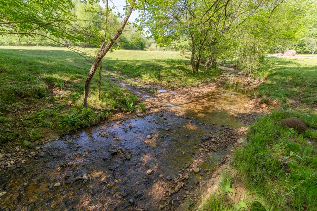 $2,099,900 | 198 Robinson Hollow Road, Waynesboro, TN 38485