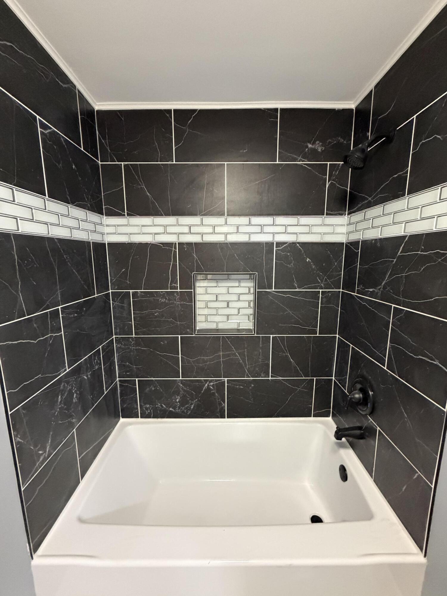 3941 Wirth Road Highland, IN 46322 - Photo 11 of 21 1500x2000