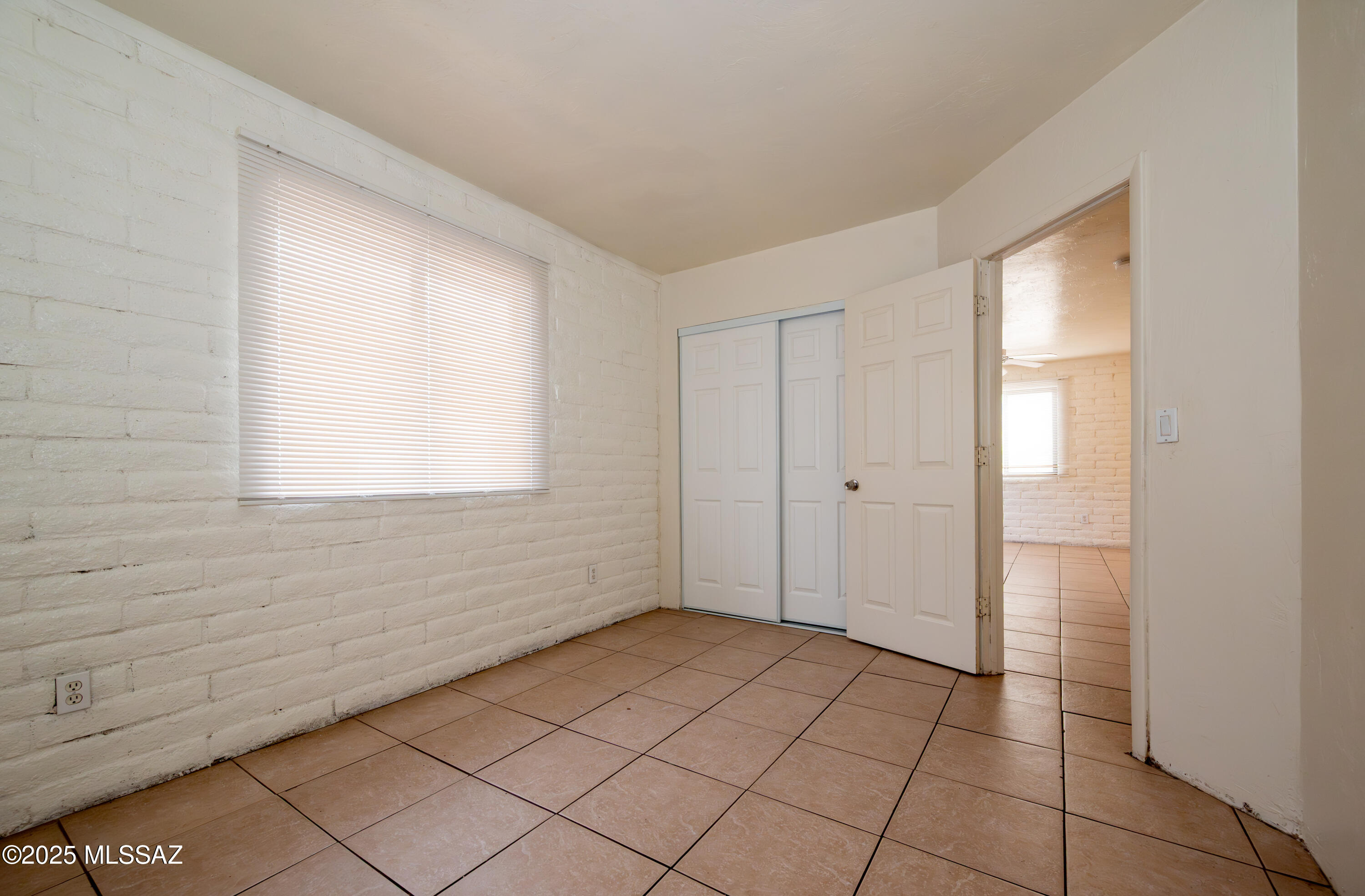 1514 North Hualpai Road, Unit 2 Tucson, AZ 85745 - Photo 4 of 9