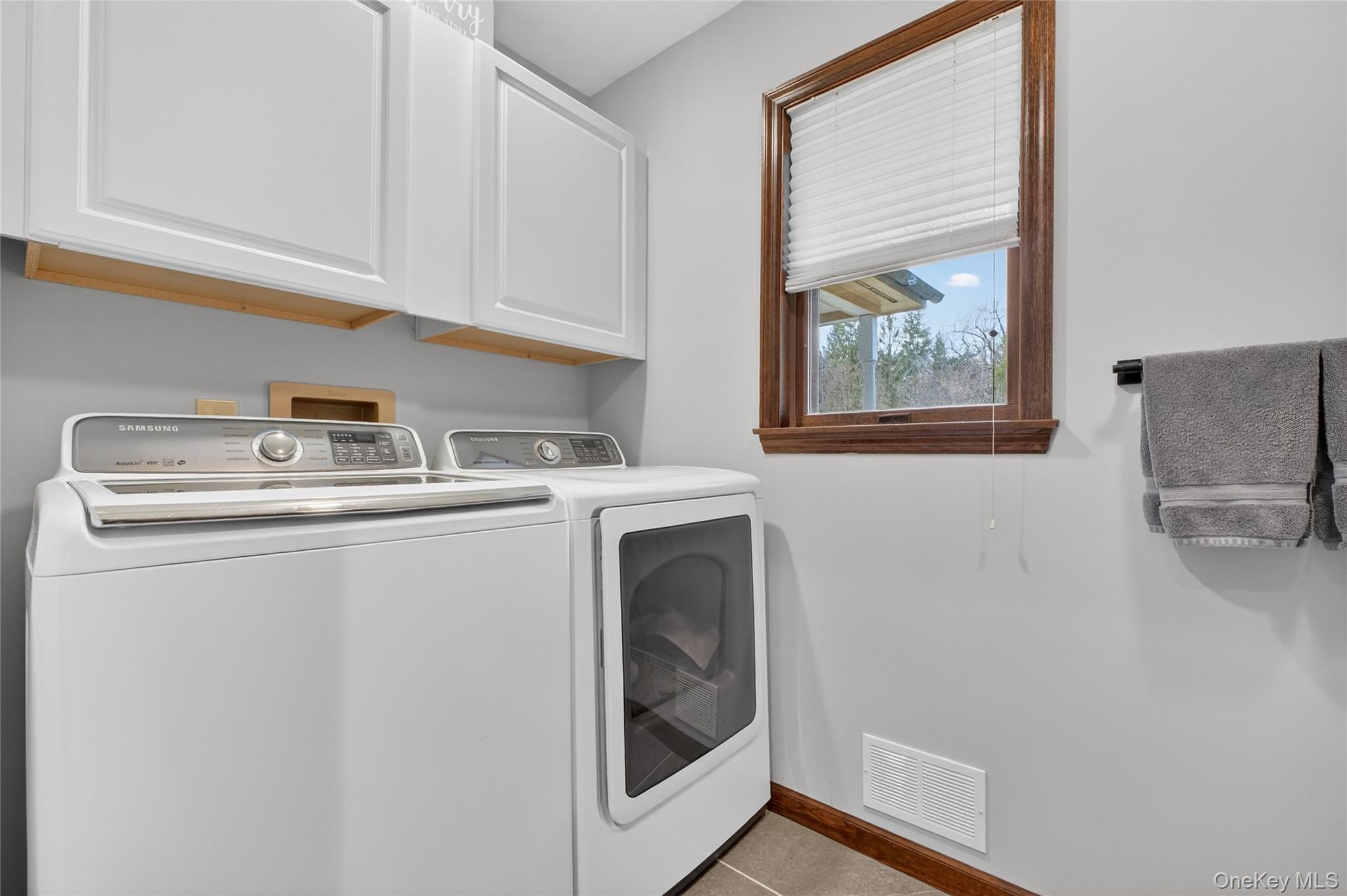 256 Overlook Road Poughkeepsie, NY 12603 - Photo 21 of 47 a utility room with dryer and washer