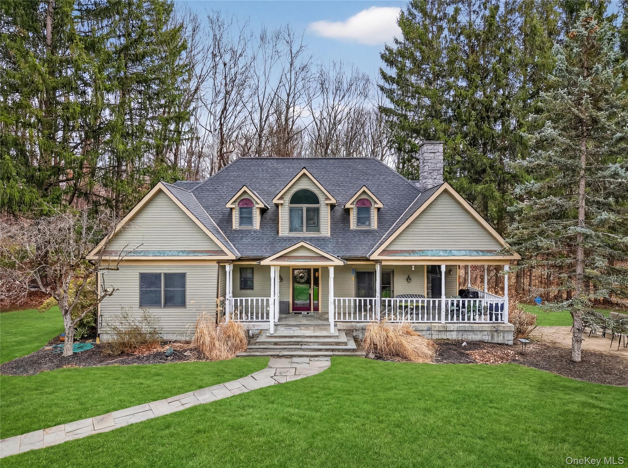 256 Overlook Road Poughkeepsie, NY 12603 - Photo 3 of 47 front view of a house with a yard