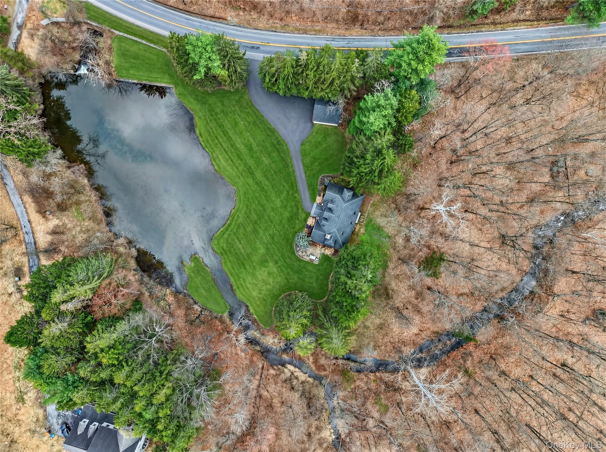 256 Overlook Road Poughkeepsie, NY 12603 - Photo 44 of 47 a view of a pathway both side of yard