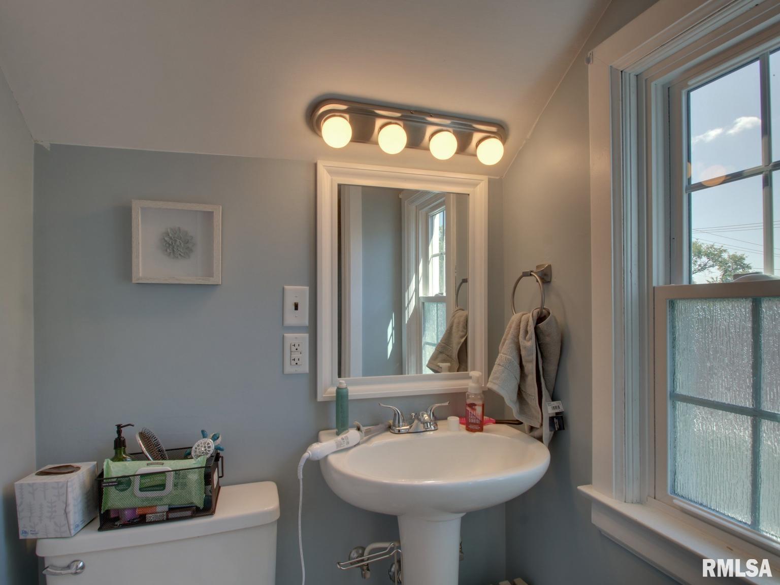 910 South 24th Street Quincy, IL 62301 - Photo 17 of 31