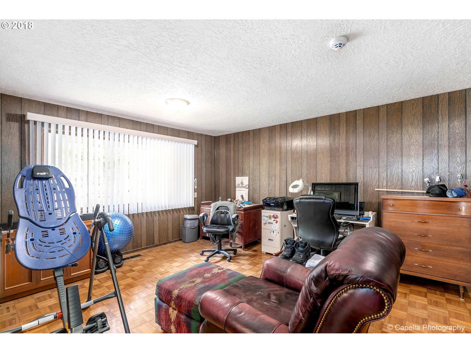 14175 Southwest Hargis Road Beaverton, OR 97008 - Photo 13 of 25 Gallery Image 13