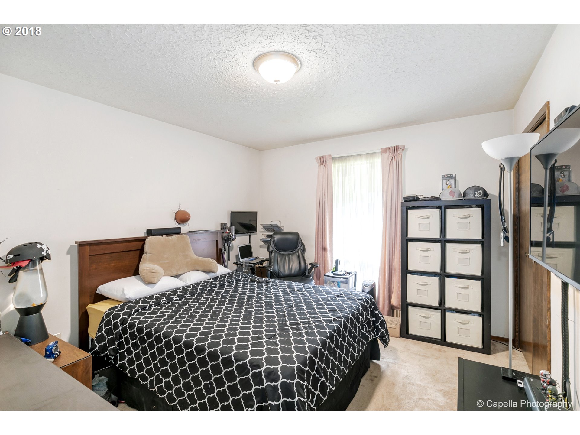 14175 Southwest Hargis Road Beaverton, OR 97008 - Photo 10 of 25 Gallery Image 10