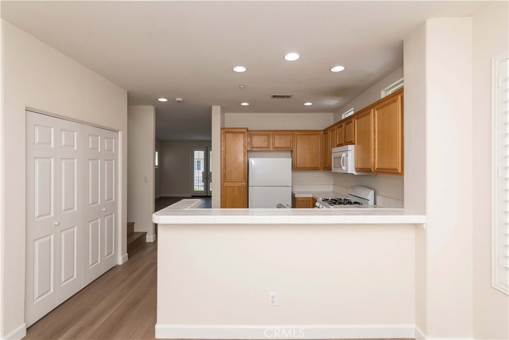 1347 McFadden Drive Fullerton, CA 92833 - Photo 16 of 37