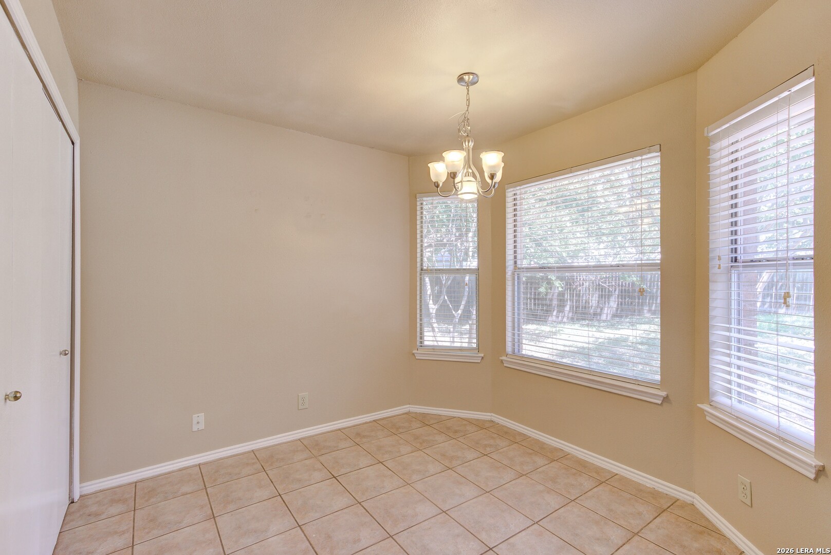 7735 Fallen Pine Converse, TX 78109 - Photo 8 of 26