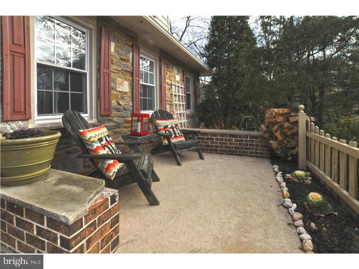 515 Woodcrest Road Huntingdon Valley, PA 19006 - Photo 2 of 25 Patio