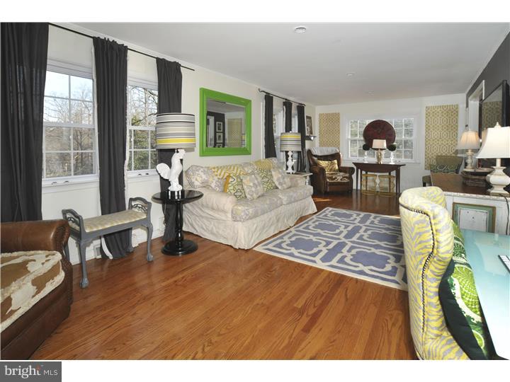 515 Woodcrest Road Huntingdon Valley, PA 19006 - Photo 11 of 25 Family Room