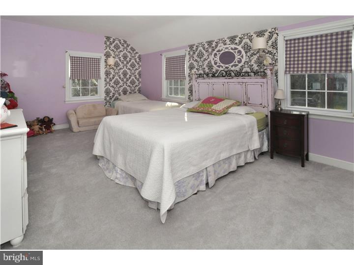 515 Woodcrest Road Huntingdon Valley, PA 19006 - Photo 17 of 25 Bedroom 2