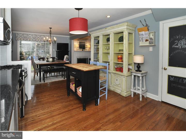 515 Woodcrest Road Huntingdon Valley, PA 19006 - Photo 9 of 25 Kitchen