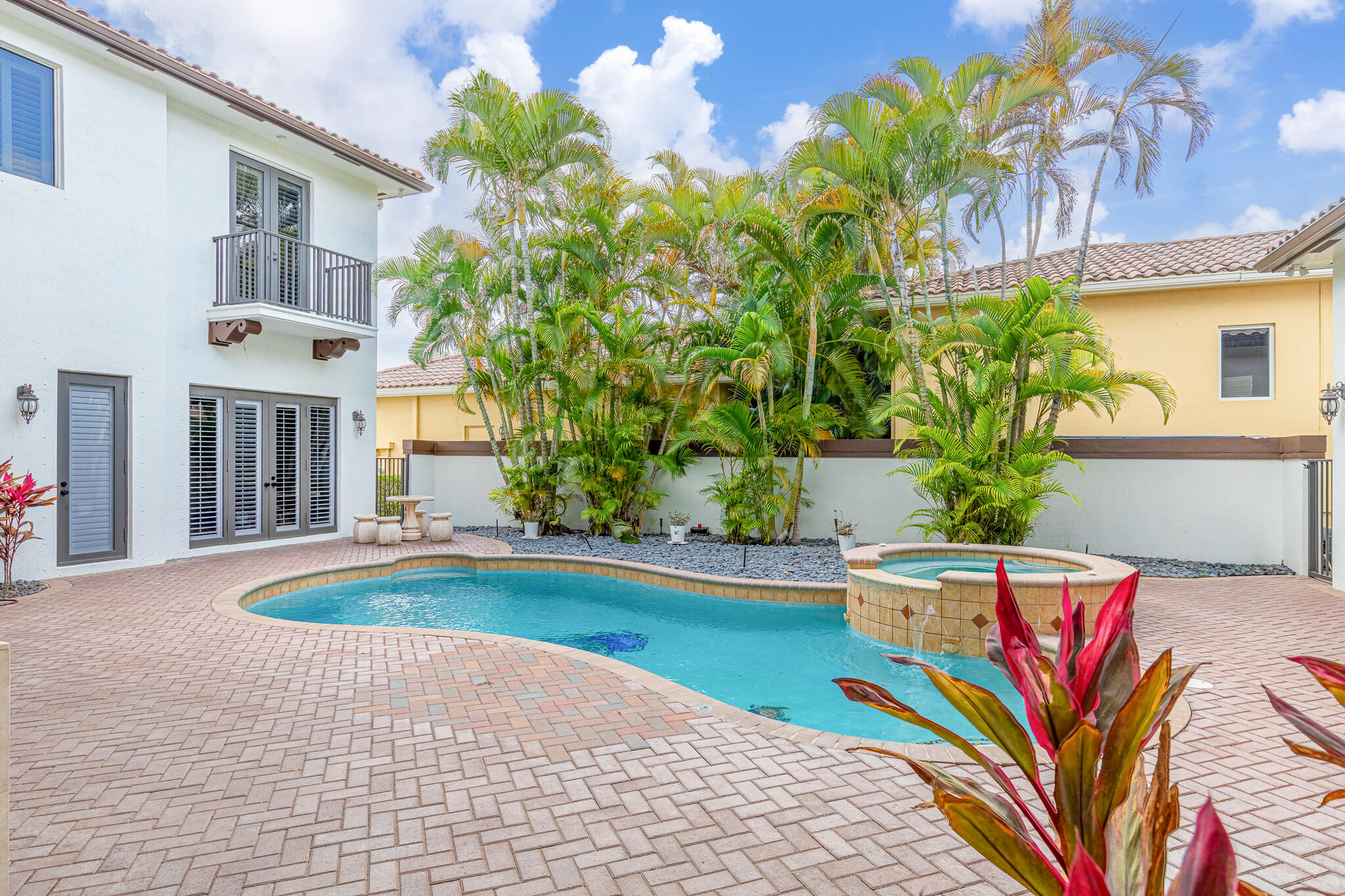 17550 Circle Pond Court Boca Raton, FL 33496 - Photo 9 of 99 Courtyard (2)