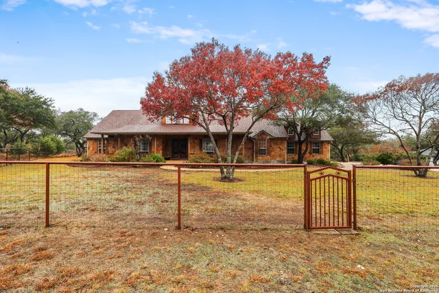 $1,050,000 | 122 Lantana Cerro, Spring Branch, TX 78070