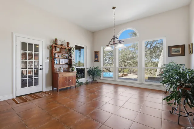 $1,050,000 | 122 Lantana Cerro, Spring Branch, TX 78070