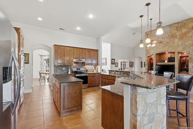 $1,050,000 | 122 Lantana Cerro, Spring Branch, TX 78070