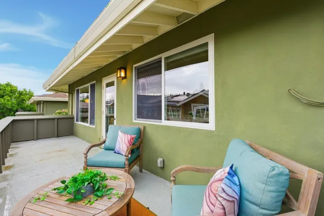 $1,449,000 | 130 Lyell Street, Los Altos, CA 94022