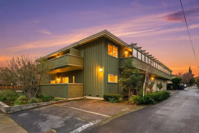 $1,449,000 | 130 Lyell Street, Los Altos, CA 94022