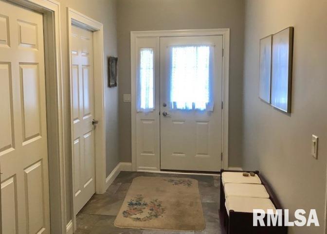 501 Kevin Road Blue Grass, IA 52726 - Photo 3 of 33 Gallery Image 3
