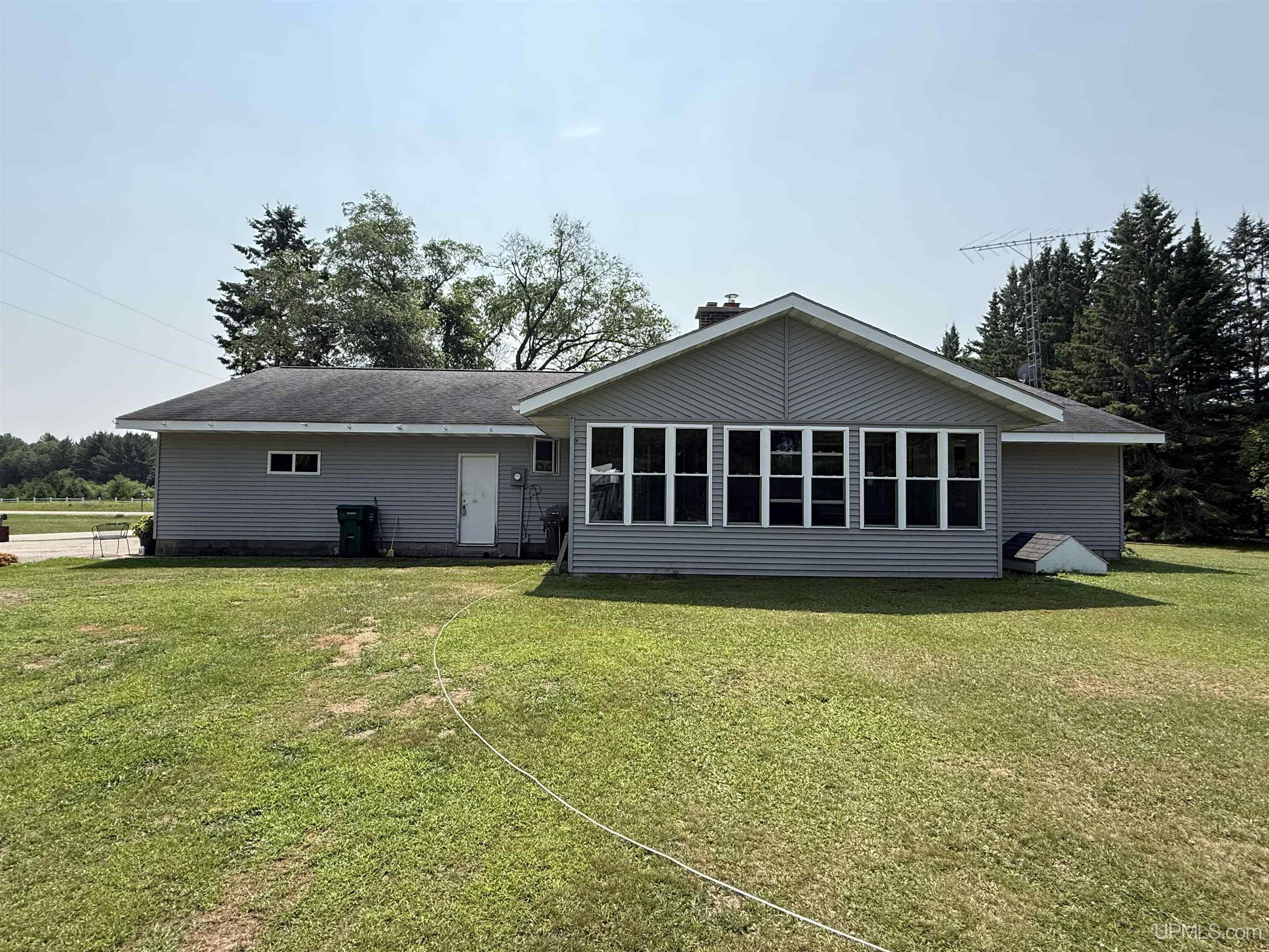 4815 Southside Road Manistique, MI 49854 - Photo 8 of 49