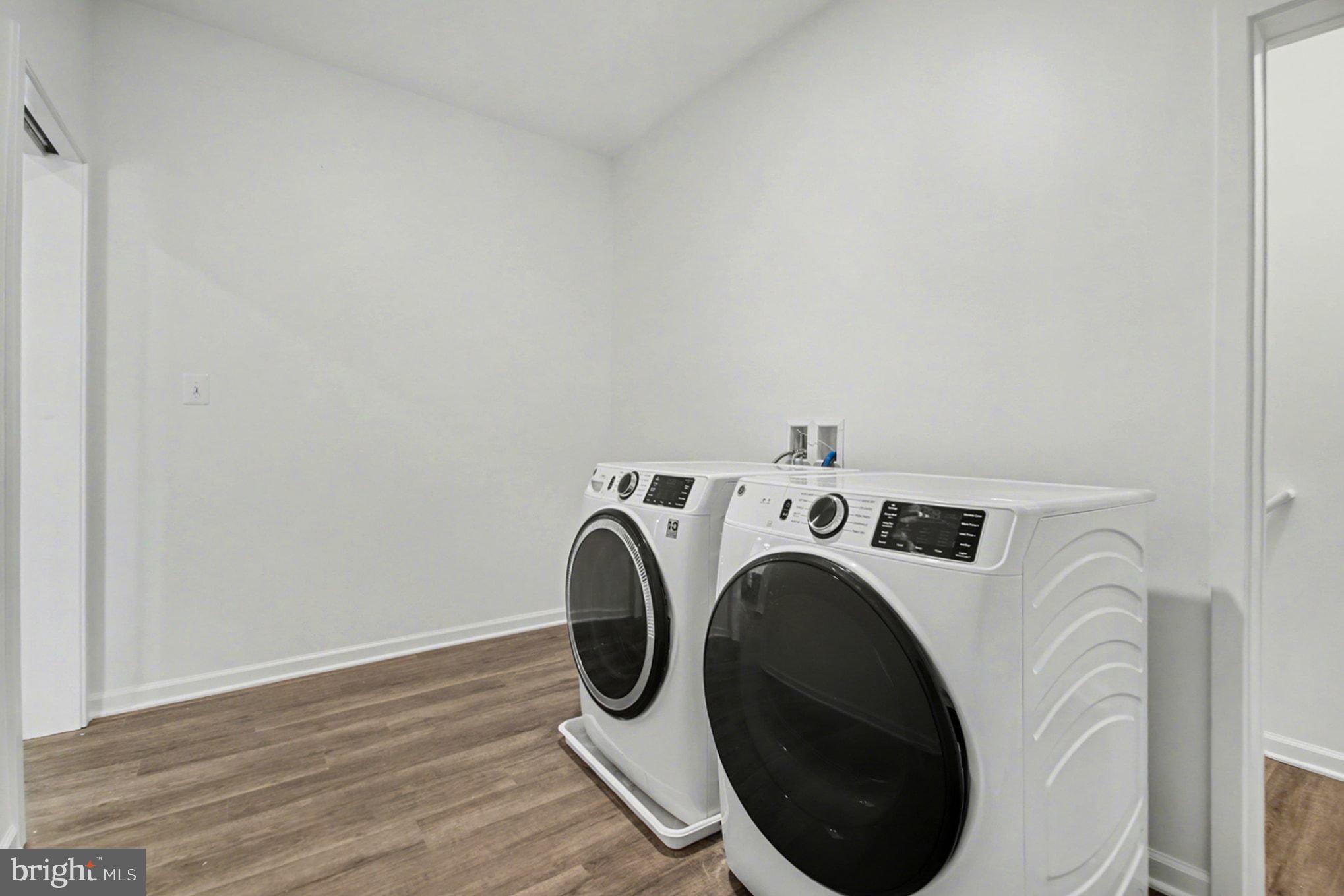7253 Blackwell Road Warrenton, VA 20187 - Photo 31 of 41 Bright and spacious laundry area.