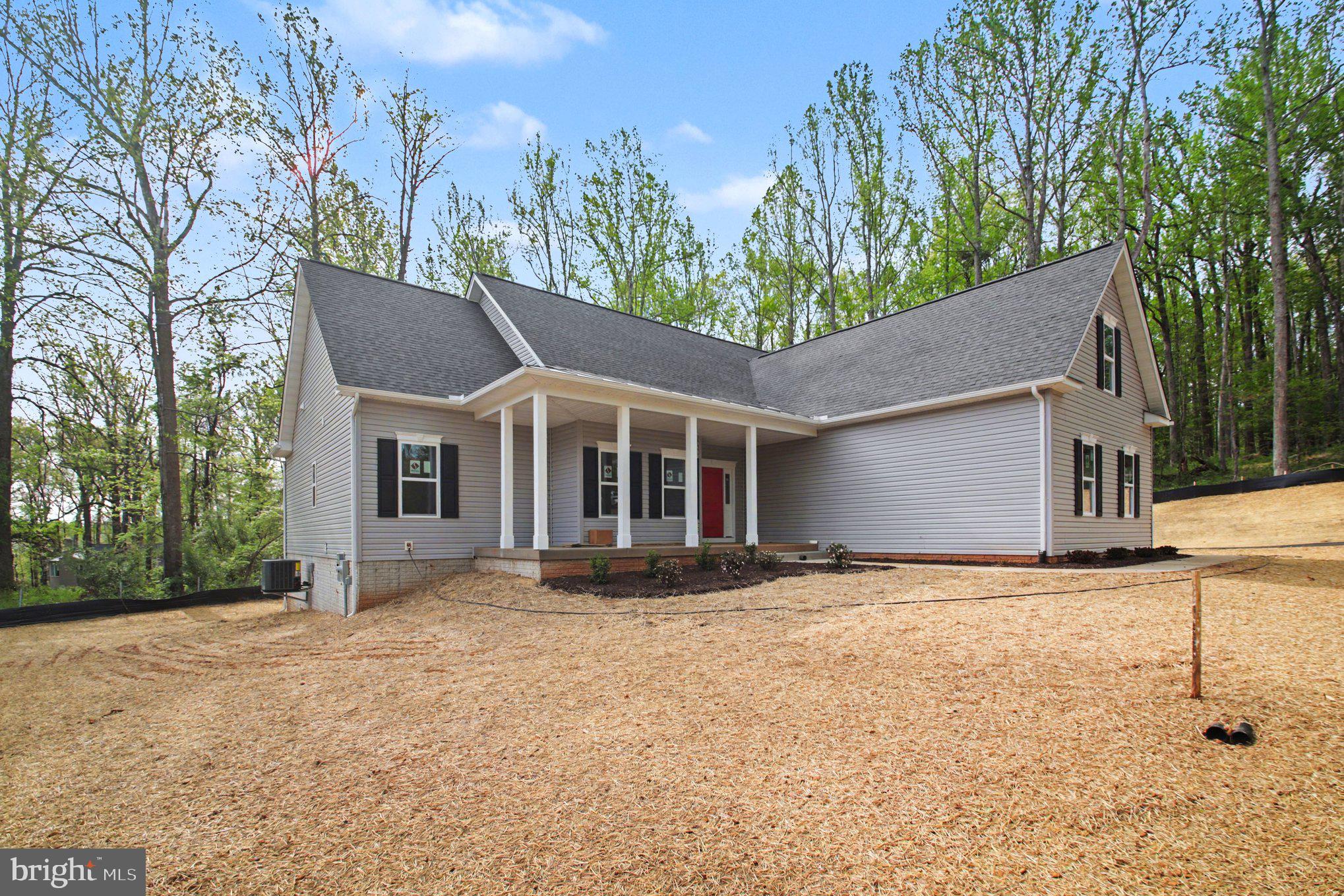 7253 Blackwell Road Warrenton, VA 20187 - Photo 7 of 41 Charming home nestled in nature's embrace.