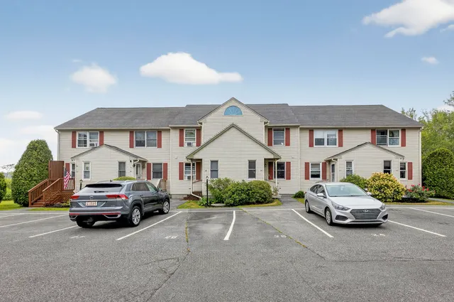 $312,500 | 125 Portland Avenue, Unit 24, Old Orchard Beach, ME 04064