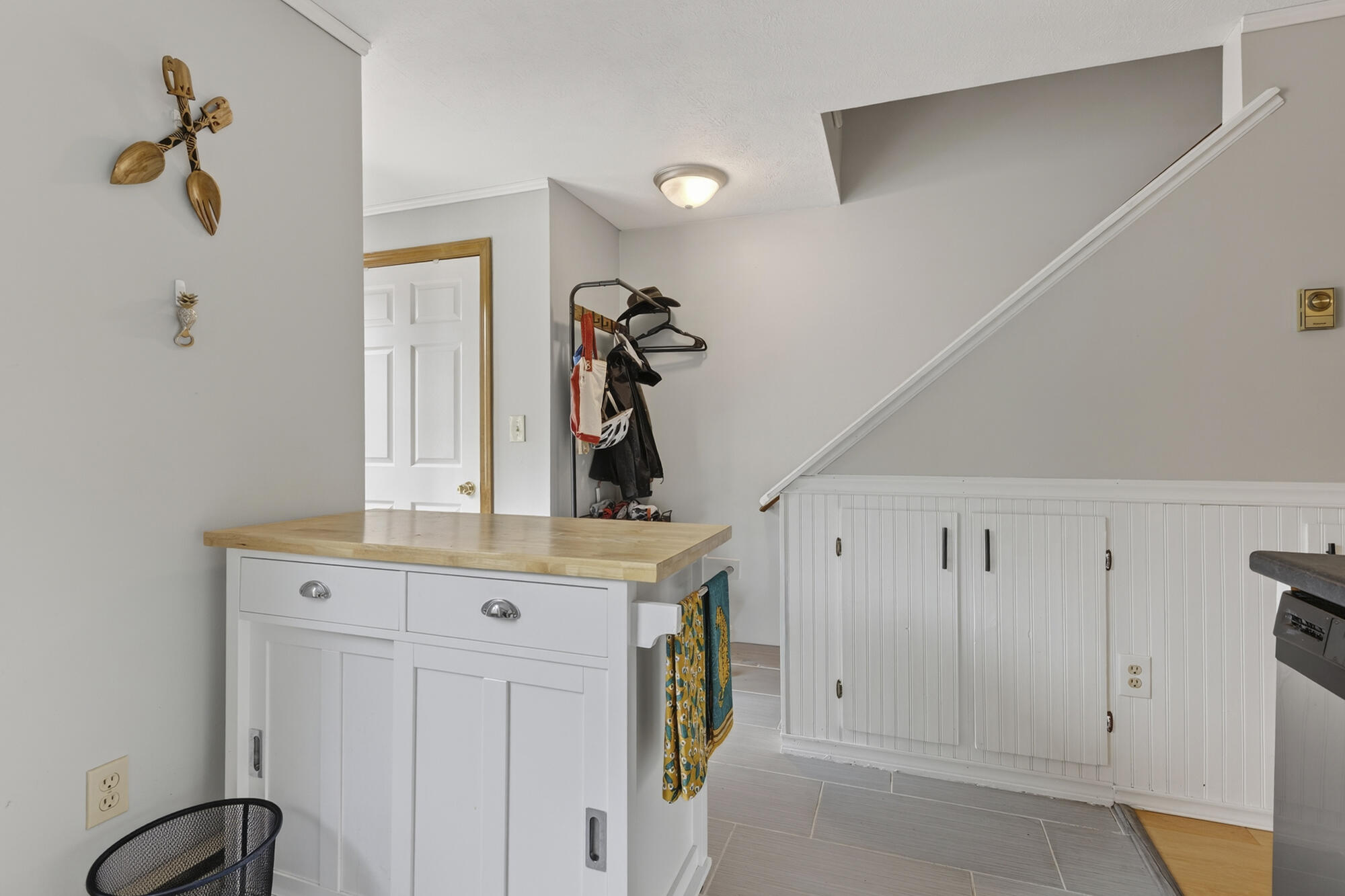 125 Portland Avenue, Unit 24 Old Orchard Beach, ME 04064 - Photo 18 of 35 17_ 125 Portland Ave#24_W5