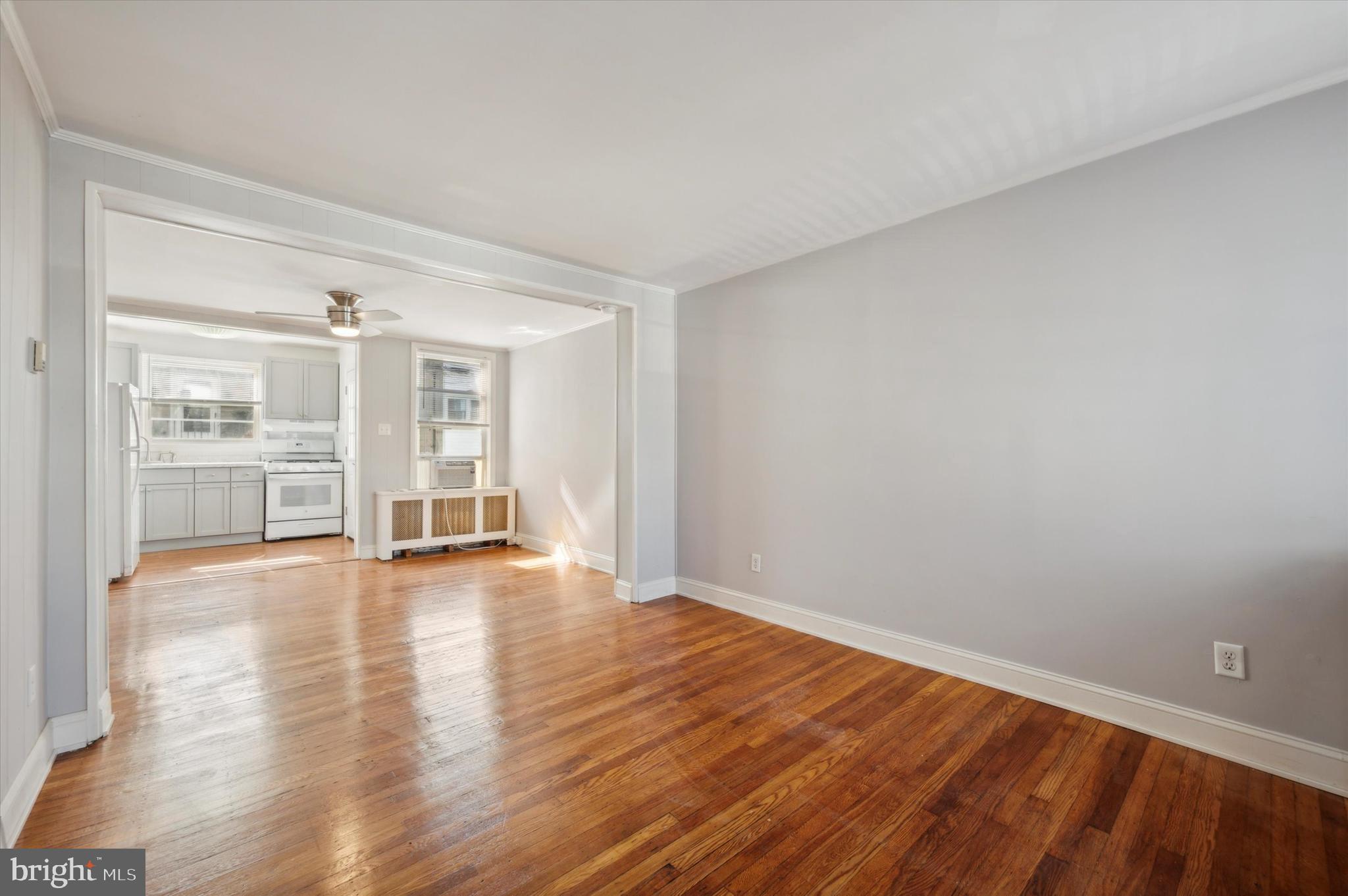 520 Woodcliffe Road Upper Darby, PA 19082 - Photo 3 of 15