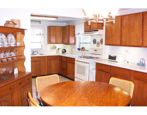 5 Townsend Road Acton, MA 01720 - Photo 3 of 7 Gallery Image 3