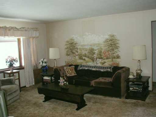 627 Shenango Road New Castle, PA 16101 - Photo 2 of 4