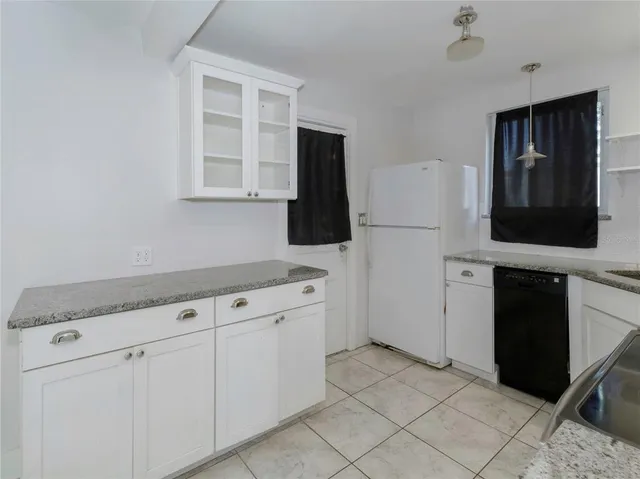 $1,250 | 2808 Clinton Street South, Unit E, Gulfport, FL 33707