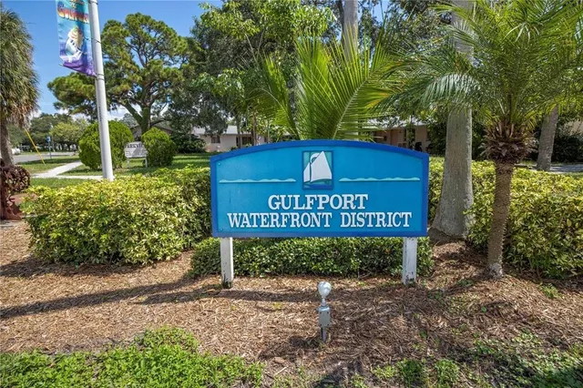$1,250 | 2808 Clinton Street South, Unit E, Gulfport, FL 33707