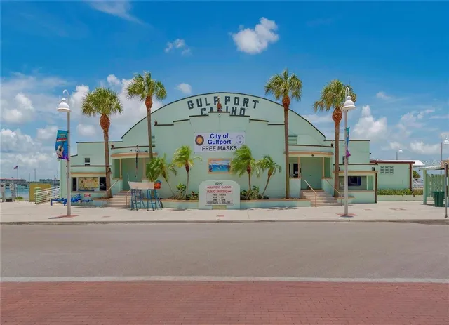 $1,250 | 2808 Clinton Street South, Unit E, Gulfport, FL 33707