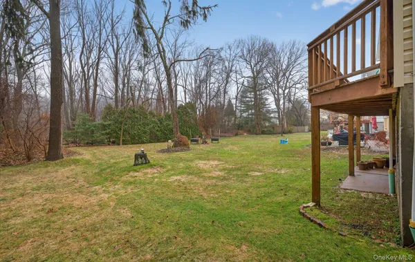 $995,000 | 9 Oxford Court, Wheatley Heights, NY 11798
