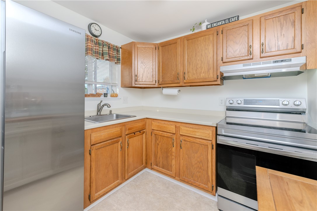 342 Fox Run Gates, NY 14606 - Photo 12 of 39