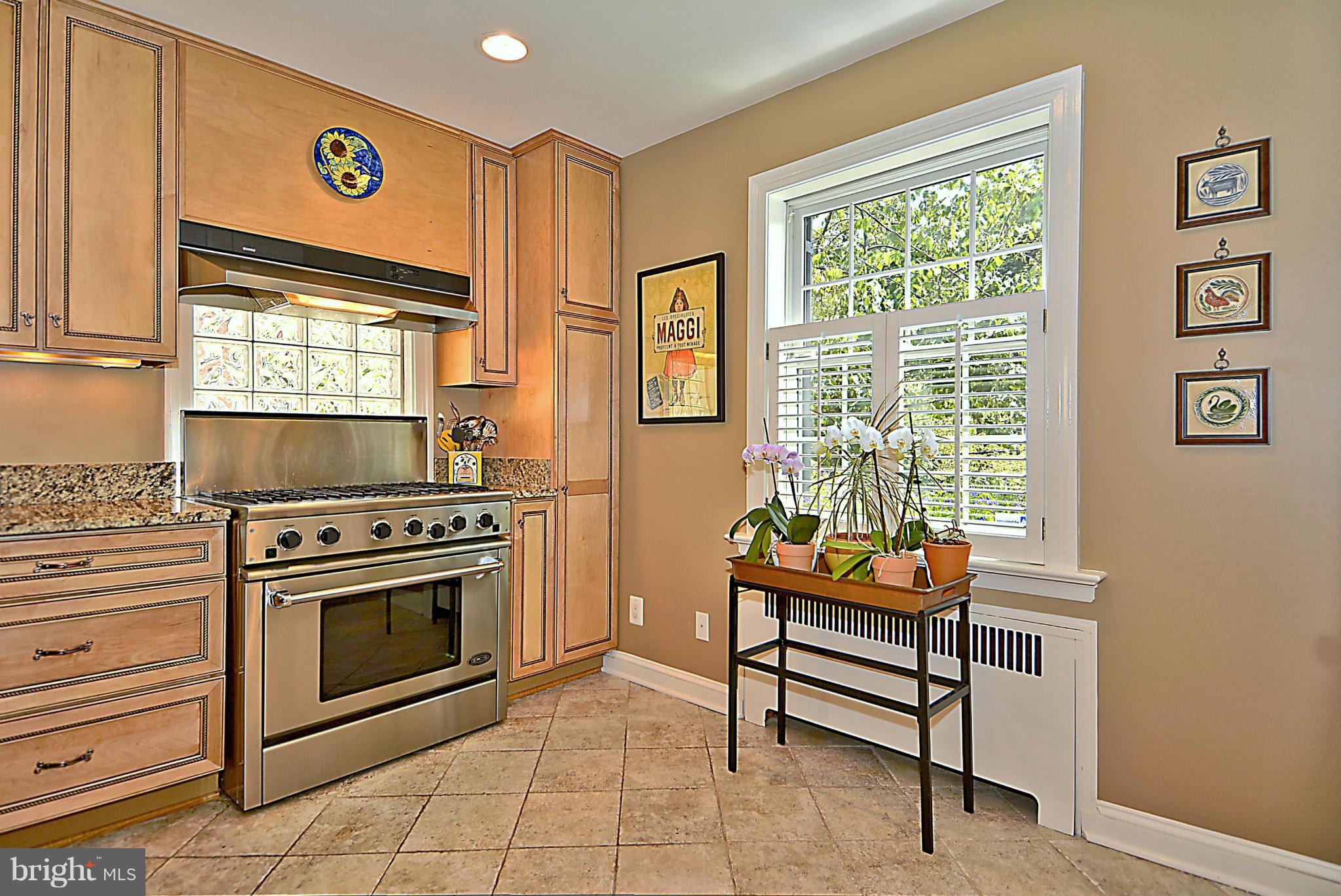 6428 Barnaby Street Northwest Washington, DC 20015 - Photo 13 of 30 Kitchen
