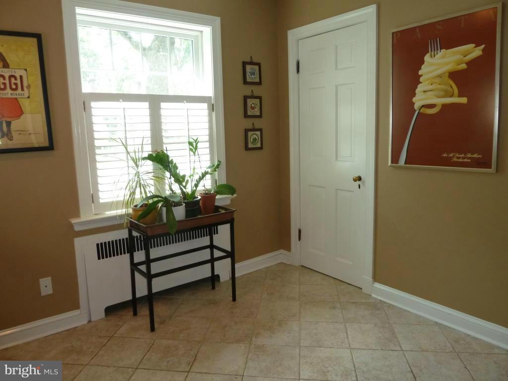 6428 Barnaby Street Northwest Washington, DC 20015 - Photo 15 of 30 Kitchen