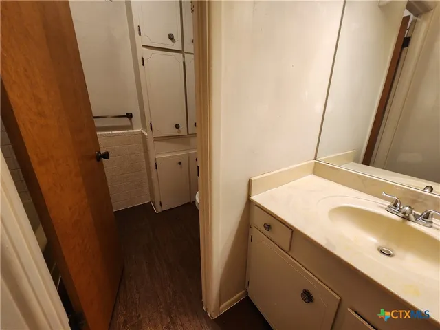 $1,295 | 1274 Hillcrest Drive, New Braunfels, TX 78130