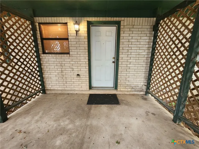 $1,295 | 1274 Hillcrest Drive, New Braunfels, TX 78130