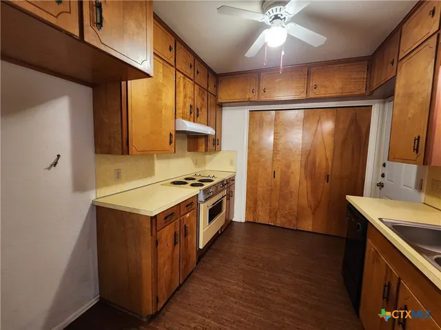 $1,295 | 1274 Hillcrest Drive, New Braunfels, TX 78130